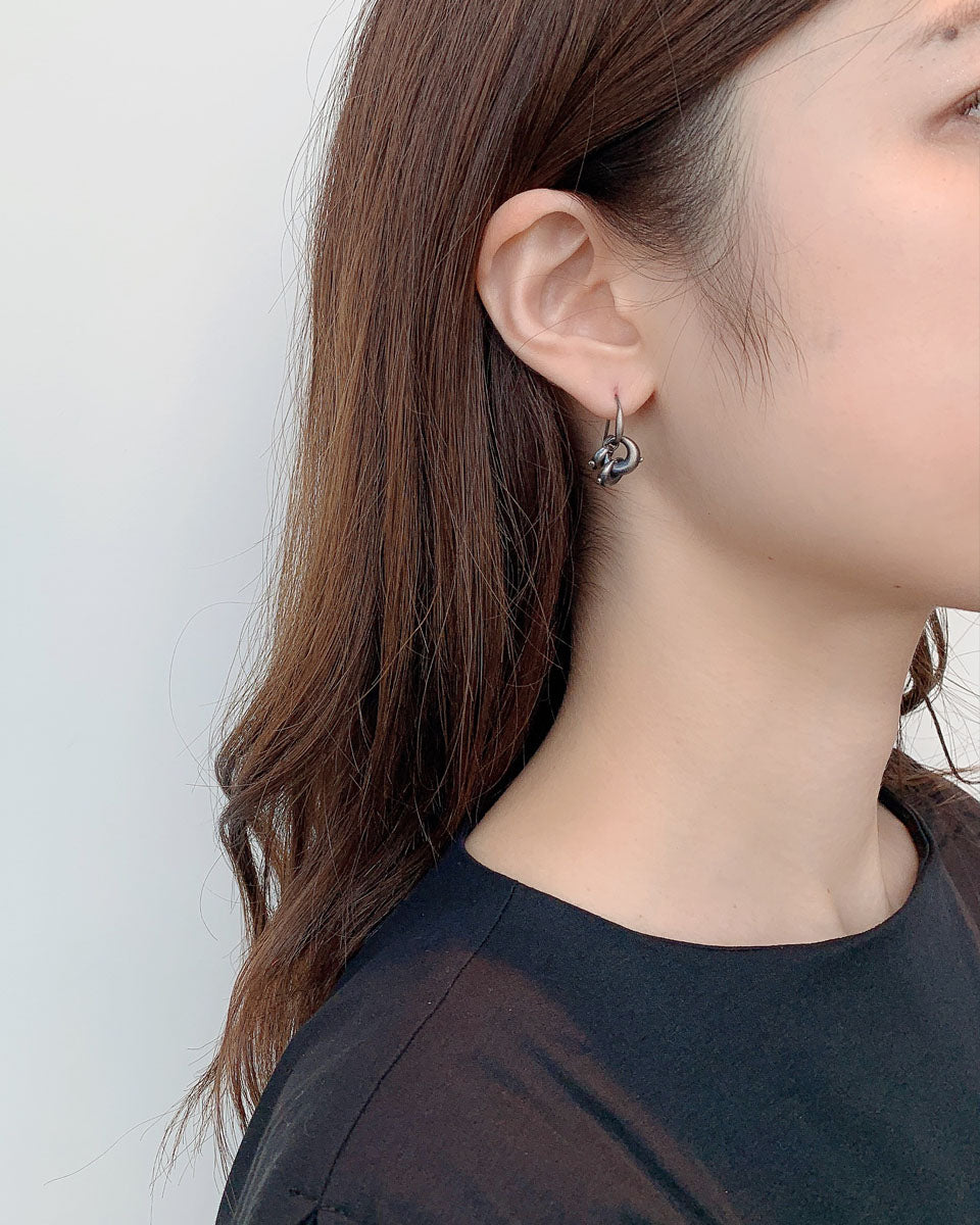 TENTHOUSANDTHINGS/テンサウザンドシングス bulling earrings | ピアス